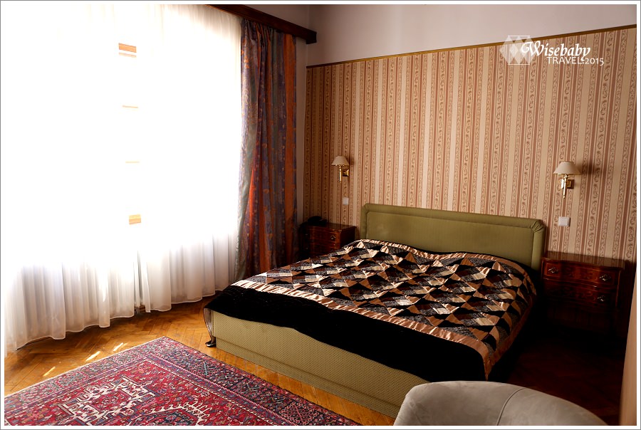捷克 | 庫倫洛夫住宿推薦。Hotel Konvice．鄰舊城廣場的雙房公寓