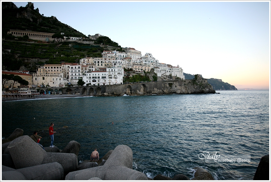 [義大利親子自助] 景點-Amalfi::比蘇花公路還暈的阿瑪菲海岸