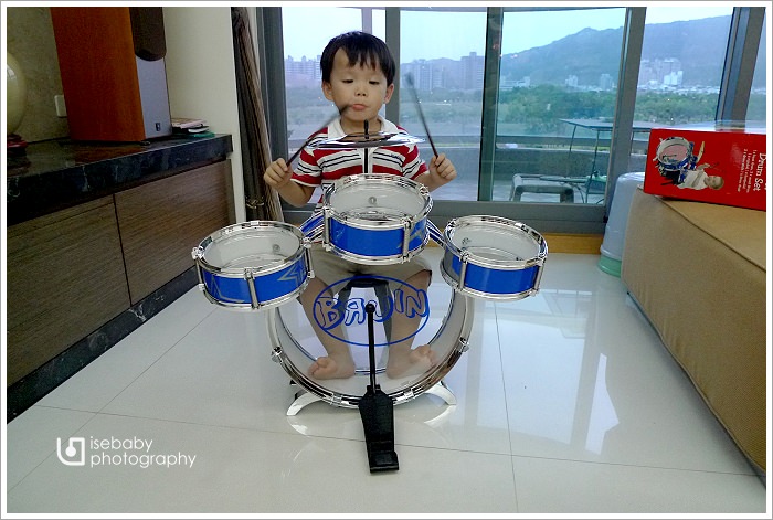 [2Y10M6D] 三歲生日禮物-我是小小鼓手